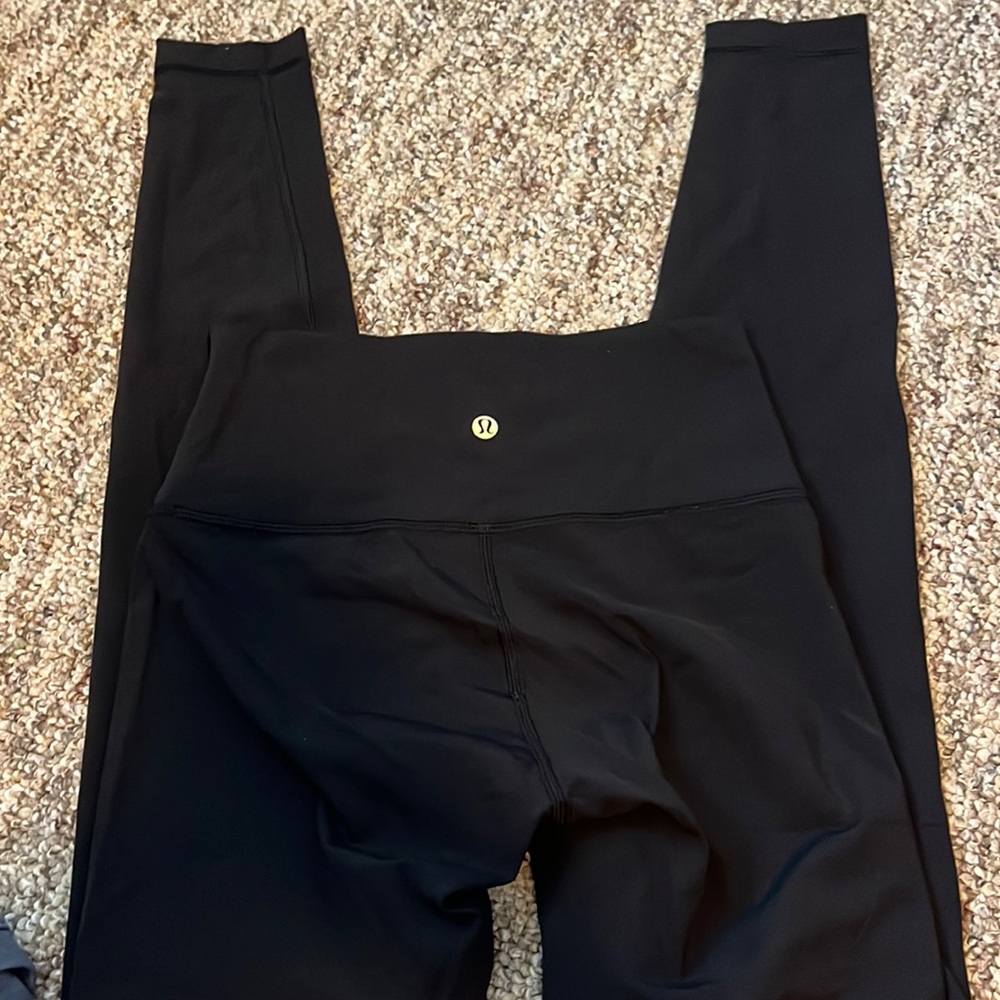 WORN ONCE LULU LEMON sleek leggings